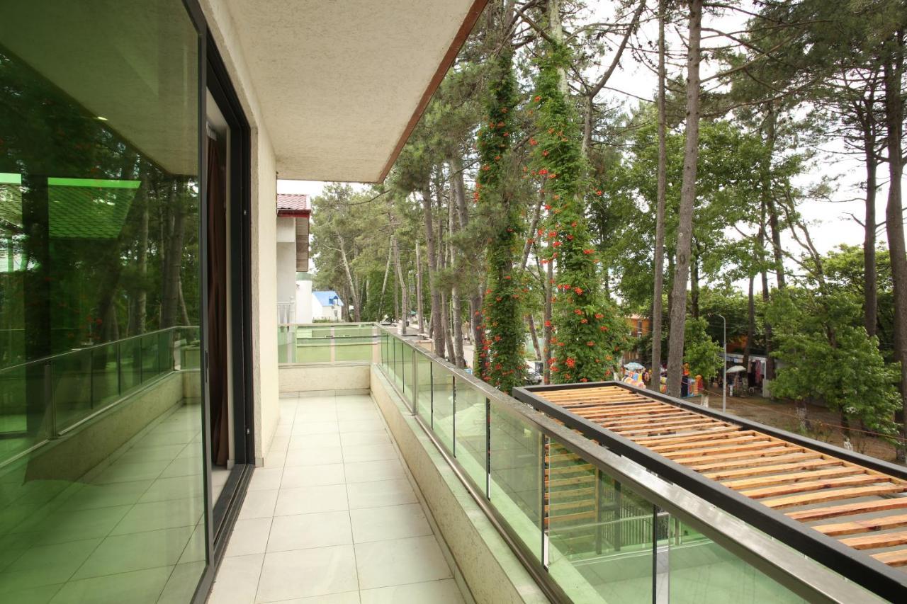 Magnetiti Hotel Ureki Exterior photo